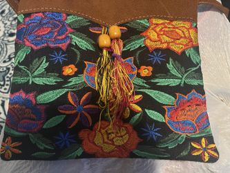 Bolsa Mexicana De Gamuza  Bordada