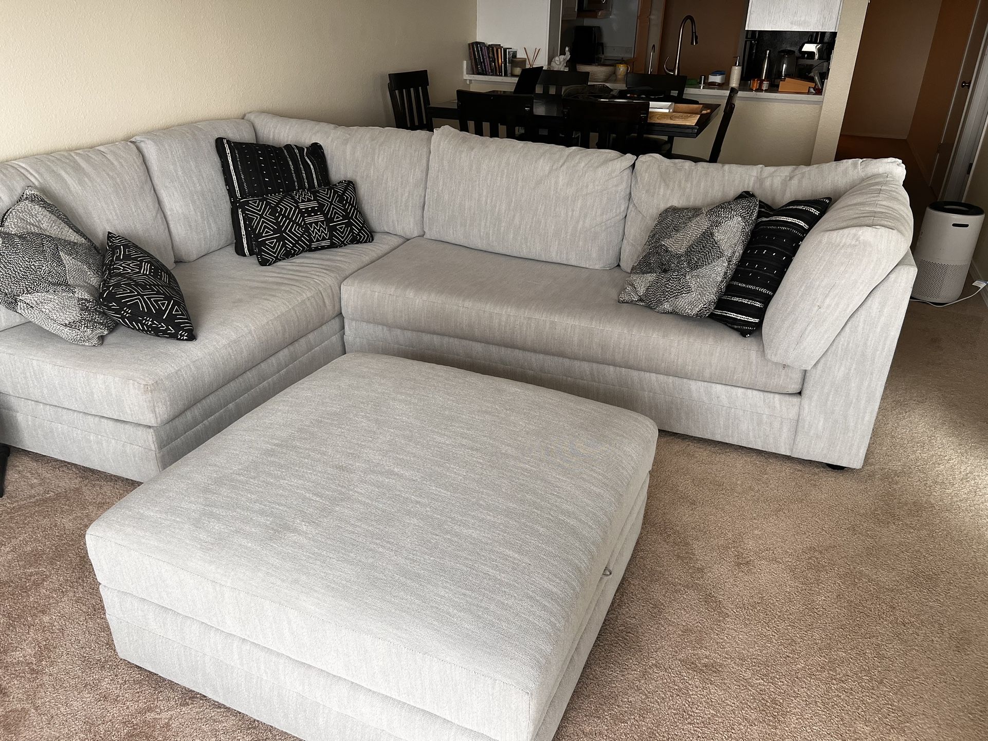 Couch for Sale in Seattle, WA OfferUp