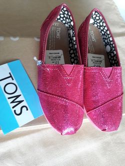 TOMS girls size 3.5 (Firm price as posted)