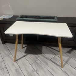 White Modern Table 