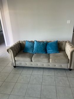 Chesterfield Tufted Velvet Sofa