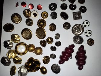 Vintage 90s buttons never used