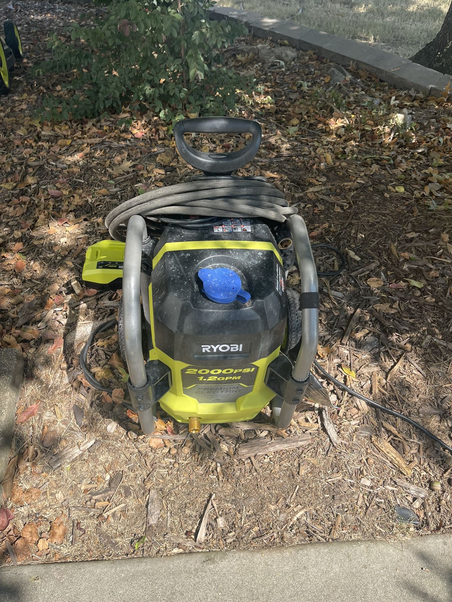 RYOBI 2000 PSI PRESSURE WASHER