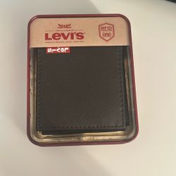 Men’s Levi’s Brown Wallet New