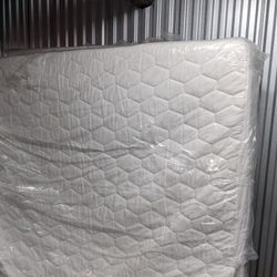 King Mattress - Tuft And Needle ORIGINAL