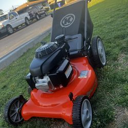 LAWN MOWER HONDA ENGINE  HUSQVARNA  GVC160  EASY START  BIG REAR WHEELS  IN GREAT CONDITIONS