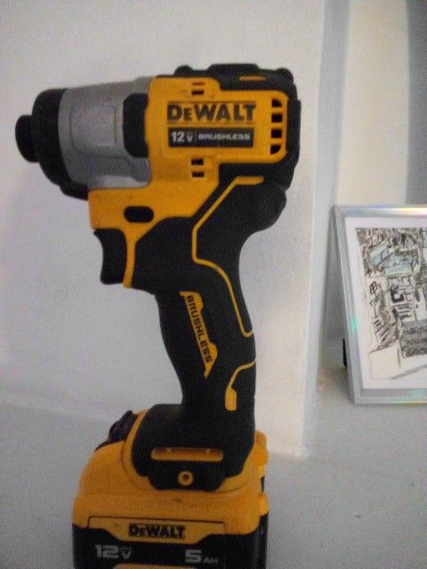 DeWalt Impact Driver 12 Volt Brushless