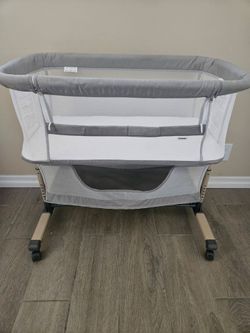 Baby Co Sleeper Bassinet Clean