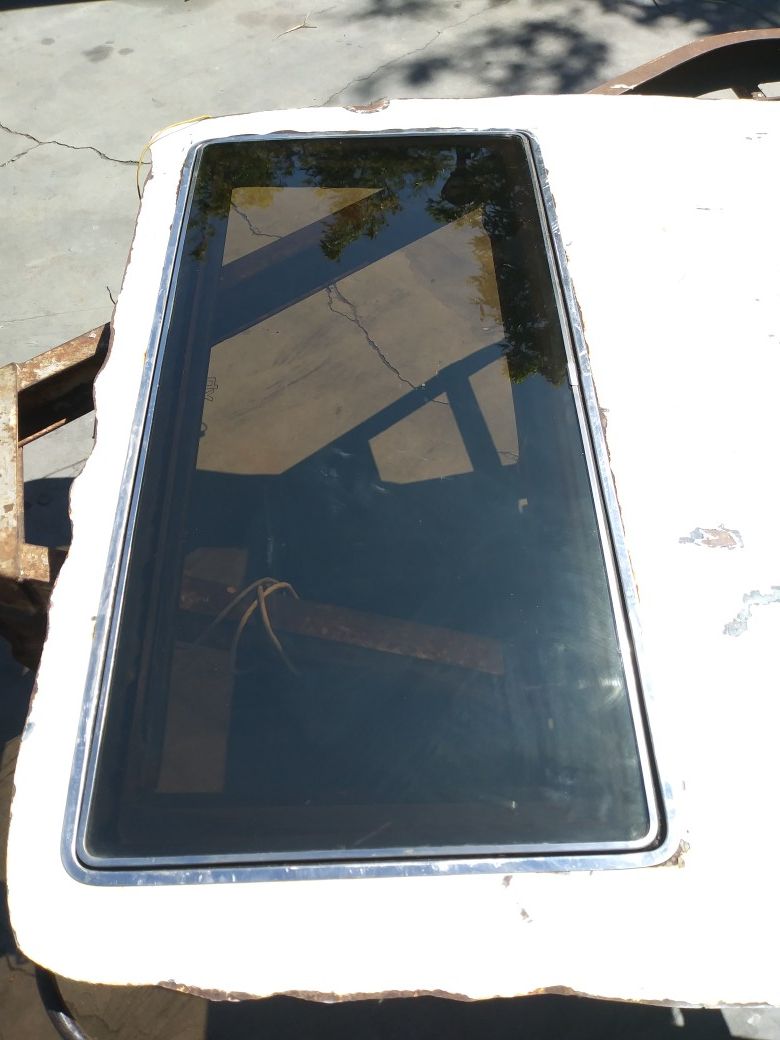 38 inch Moonroof