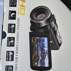 DIGITAL VIDEO CAMERA Brand NEW/ Never Used