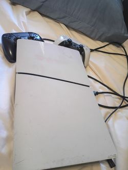 PS5 digital to controllers everything works perfectly fine you can even use my account added three months excretion of all the games on there Spider-M