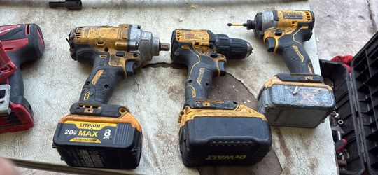 DeWalt 20V Max Cordless Power Tool Set