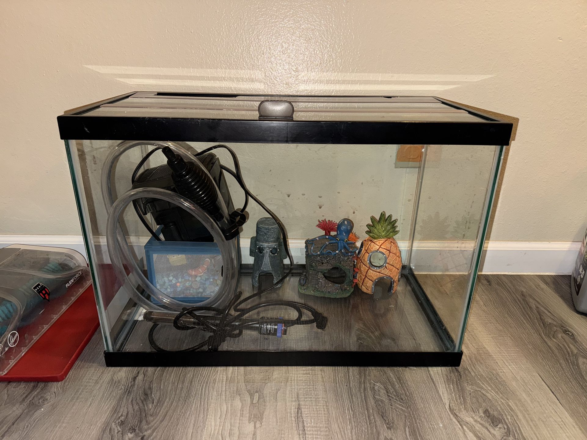 Herramientas Y Pecera Y Aspiradora