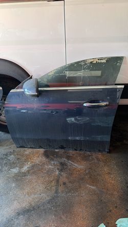 2023 Mercedes CLA250 Feont Left Door