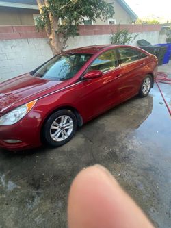 Hyundai sonata