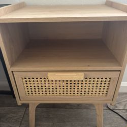Rattan End Table Like New 