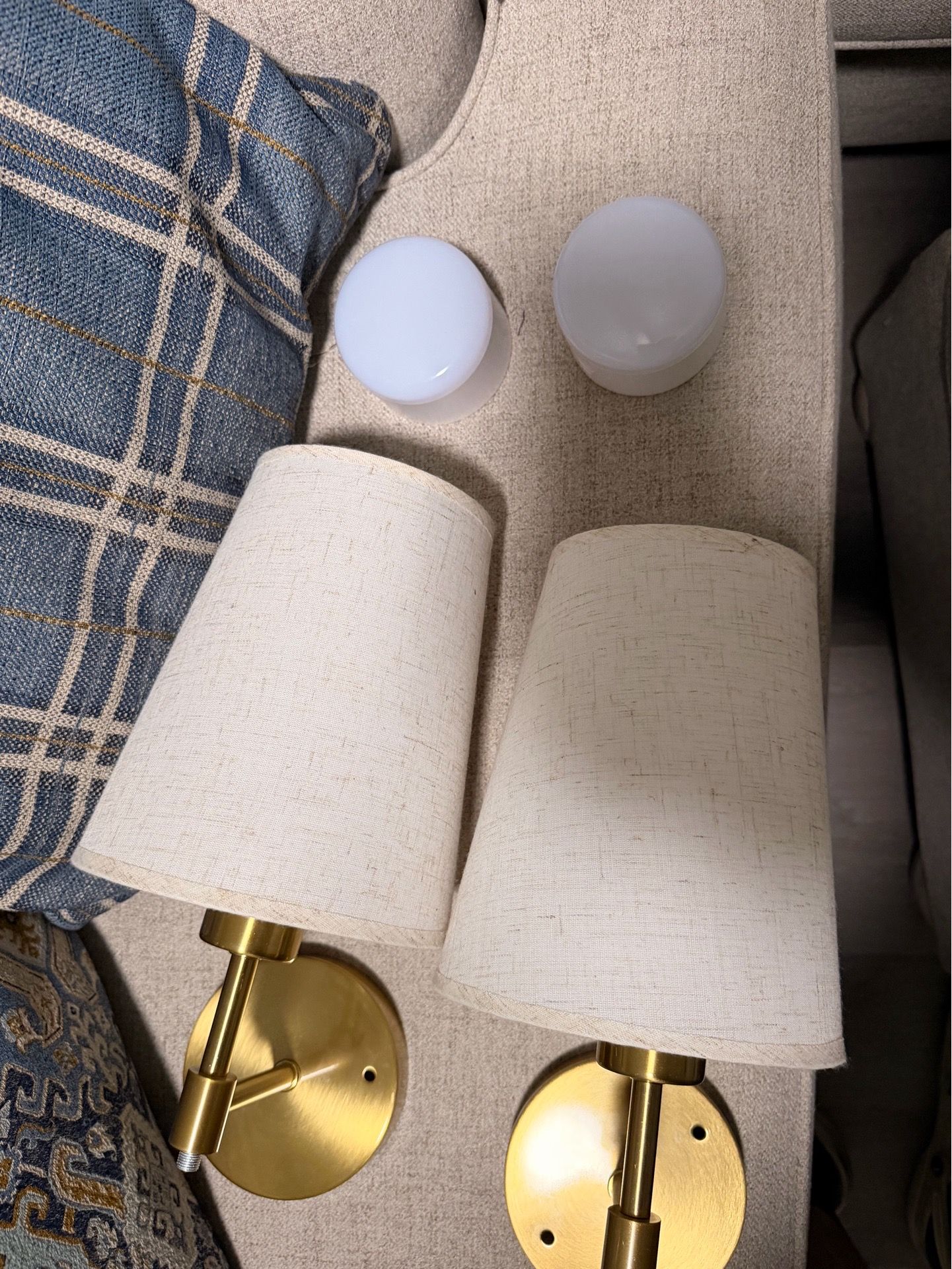 Modern Wireless Wall Sconces – Set of 2 – Rechargeable/Battery Operated