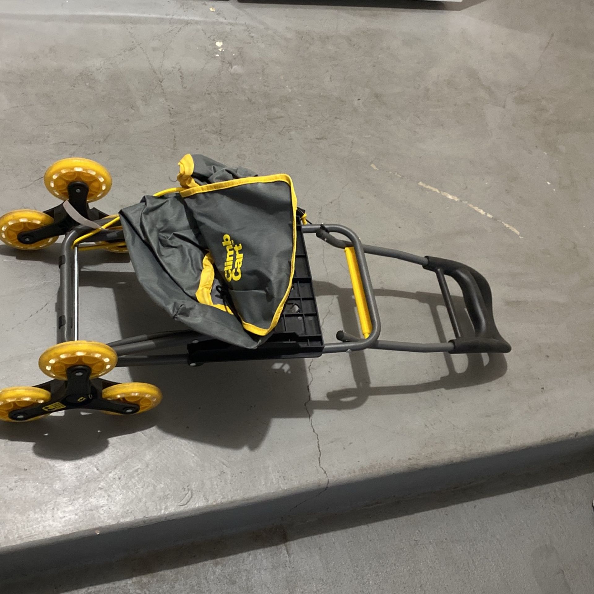 Three Wheeler Food Carrier