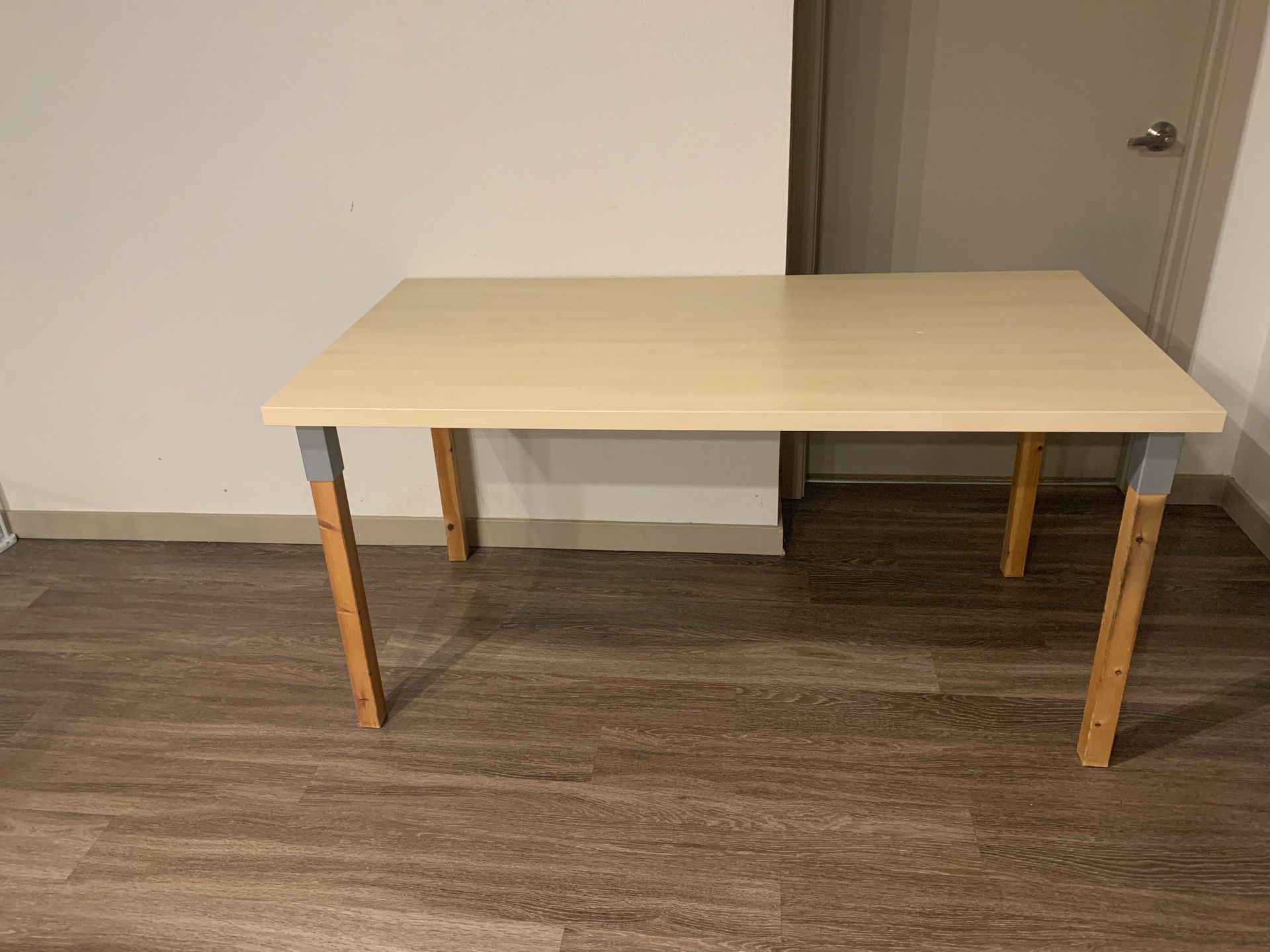 Dining table/study desk
