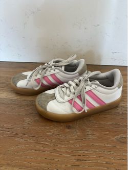 Girls Adidas Court Tennis Shoes - Size 13 - Pink & White