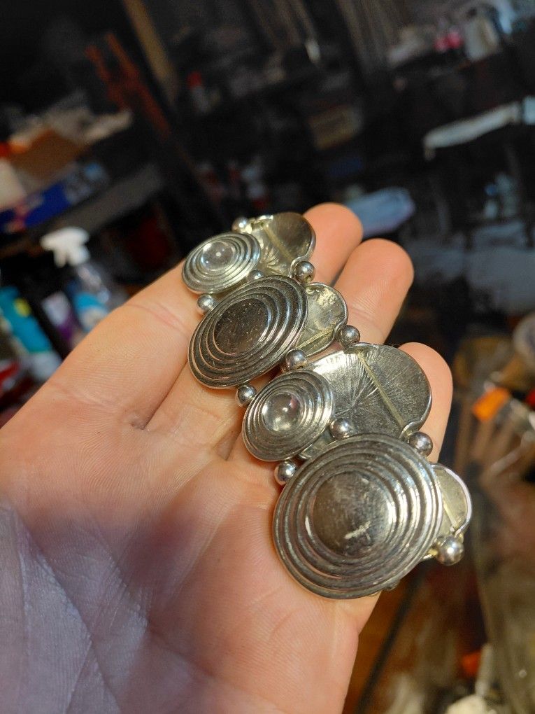 vintage Rasco NY Etruscan-look medallion disc bracelet.