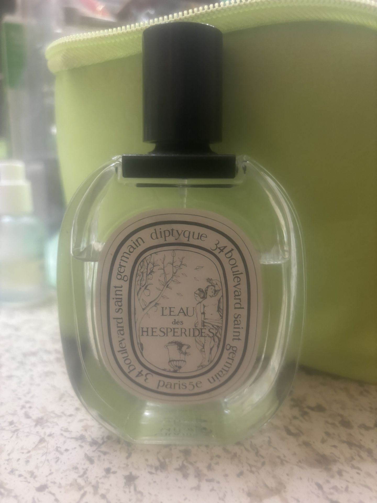 L’eau des hesperides perfume