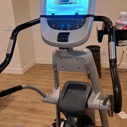 Precor EFX E85 ELLIPTICAL CROSS TRAINER