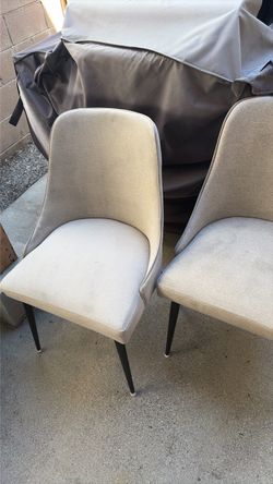 Dining room chair