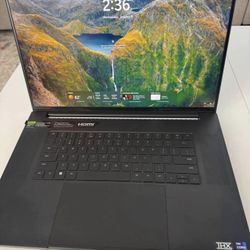 Razer Blade 18 RTX 4080 Gaming Laptop – $2,200 (SERIOUS BUYERS ONLY)
