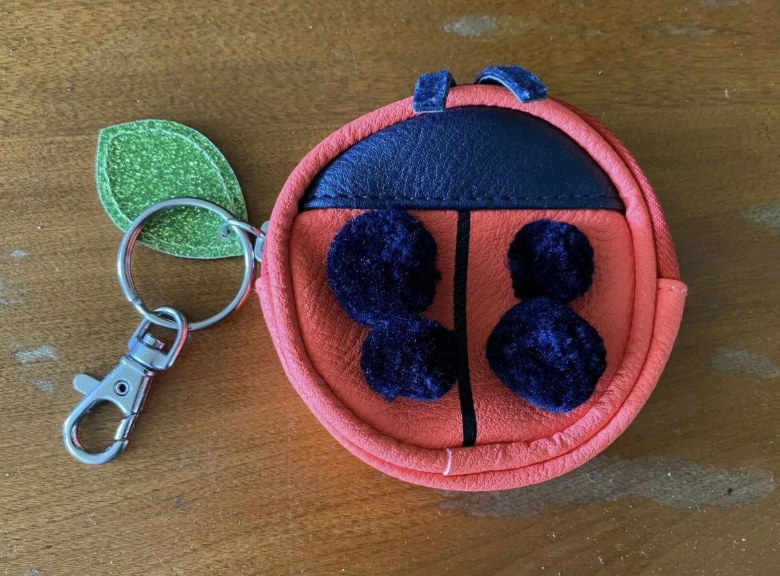 Red Ladybug Faux Leather Zipper Coin Purse Leaf Charm Key Chain EUC