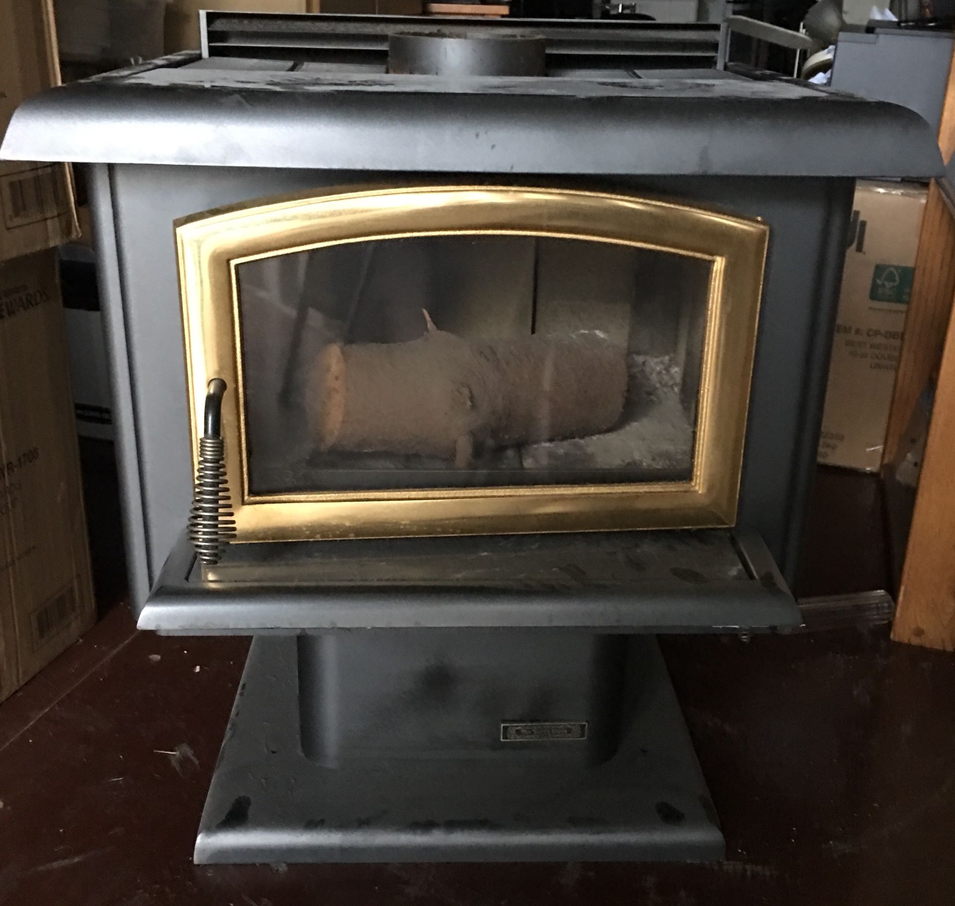 The Earth Stove 14M20 1400HT for Sale in Arcata, CA - OfferUp