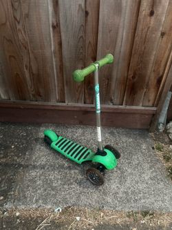 3 Wheel Children’s Scooter