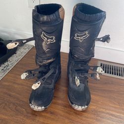 Adult Tracker Boot