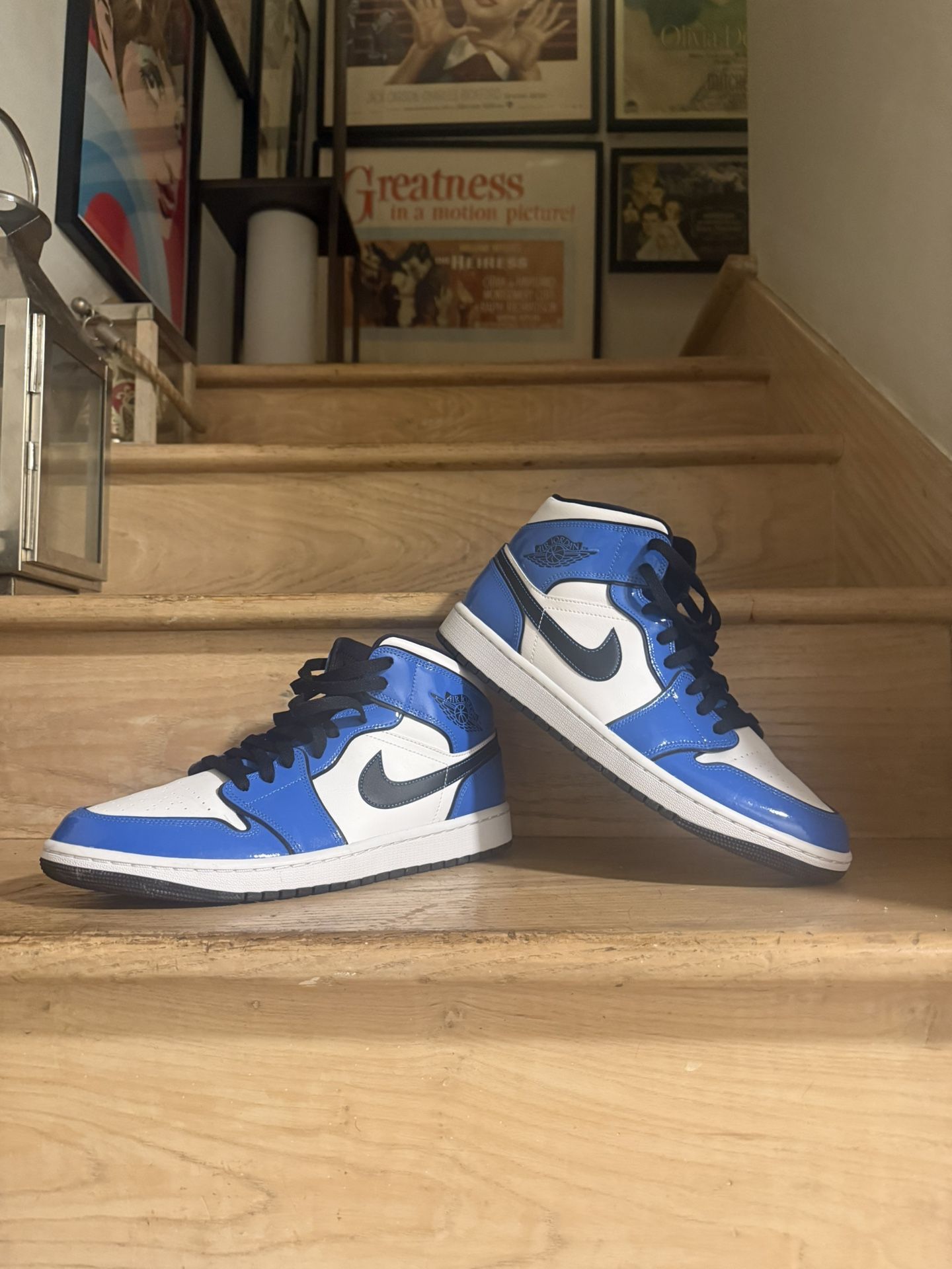 Nike Air Jordan I Mid SE (Signal Blue) - Brand New, Unworn