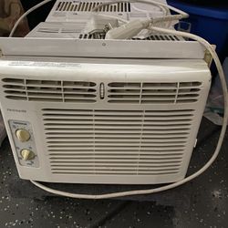 Window AC Unit