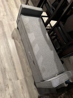 Free seating bench with storage