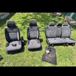 Honda 2002-2006 CRV Seats for front and rear seats (sold as set only)