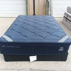 Queen dream cloud pillowtop mattress and box spring