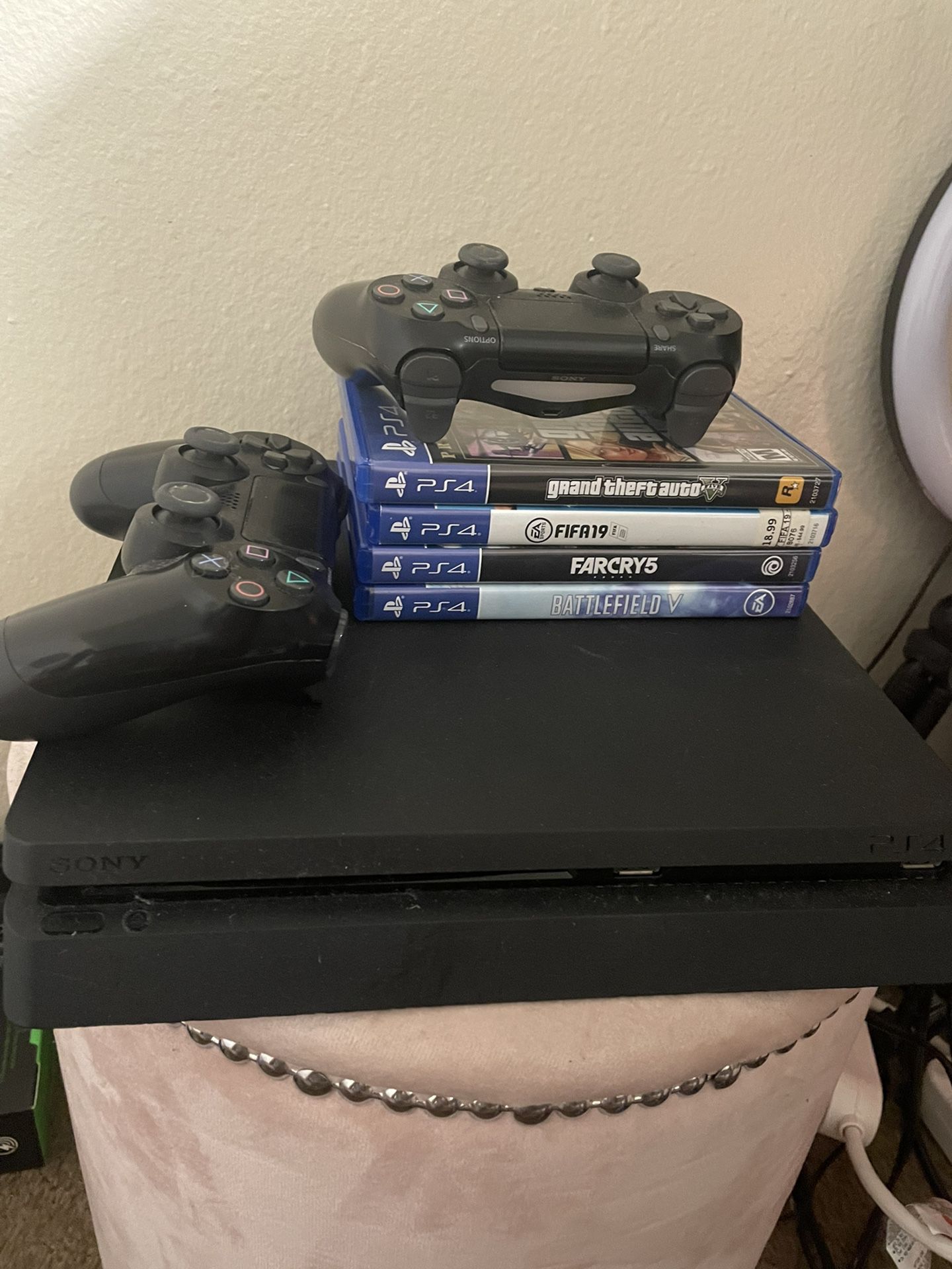 Ps4 Slim 1tb With 2 Controllers and 5 Games
