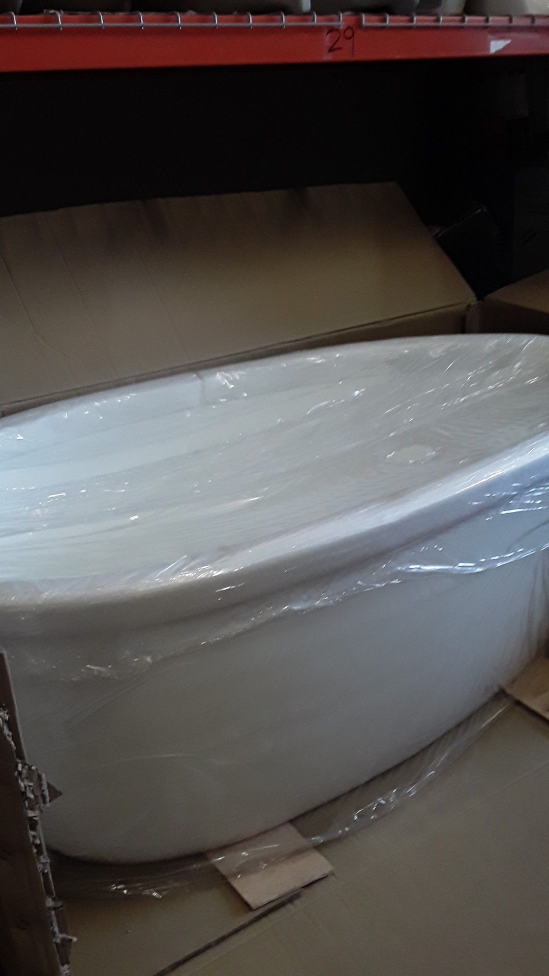 Standard alone bathtub 59x30x22 Dx24 H