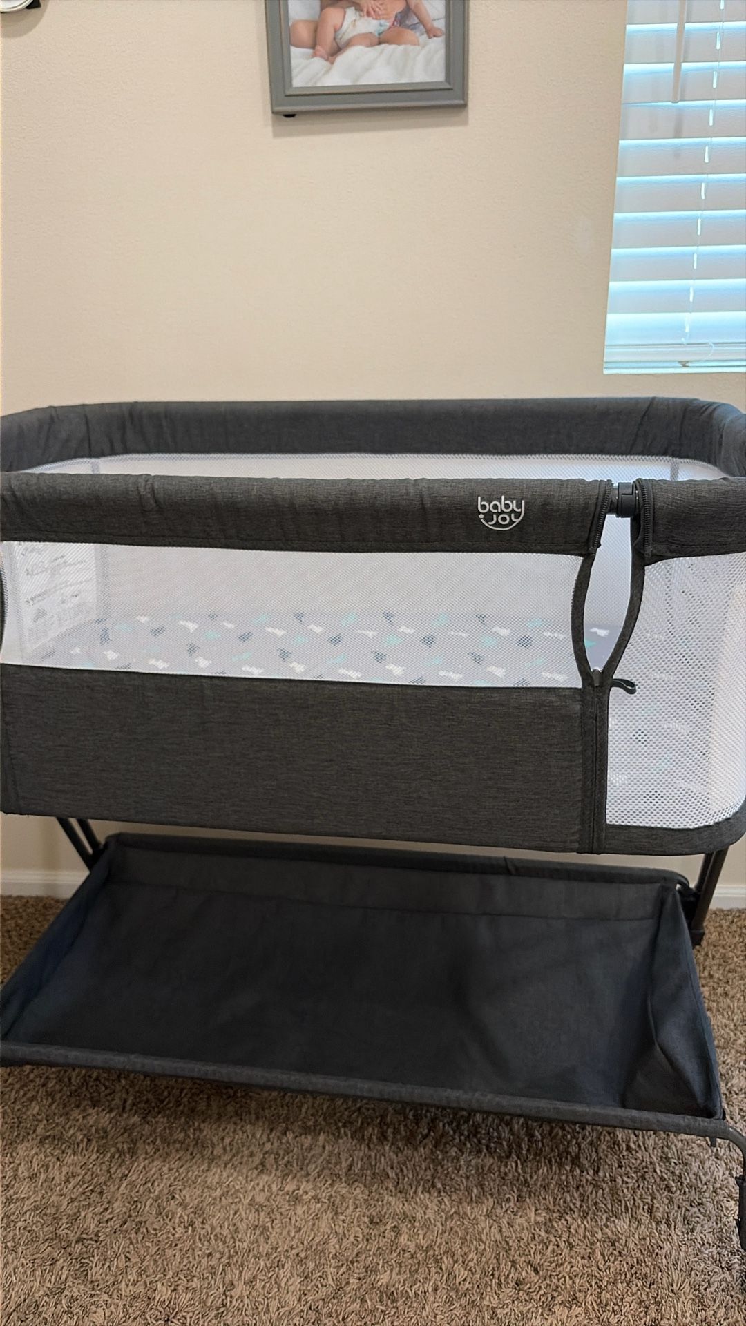 Baby Joy Bassinet Bedside