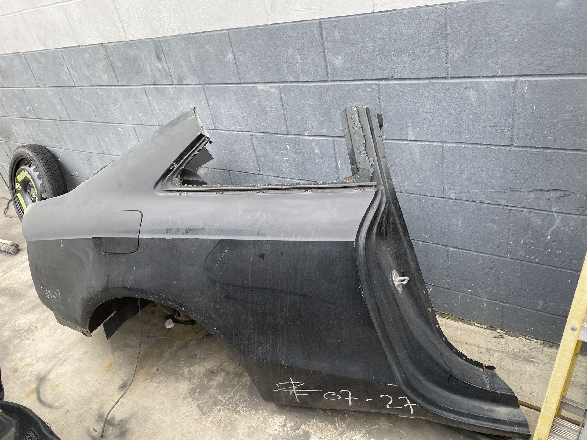 08-12 Audi A4 Quattro Right Side Corner Panel