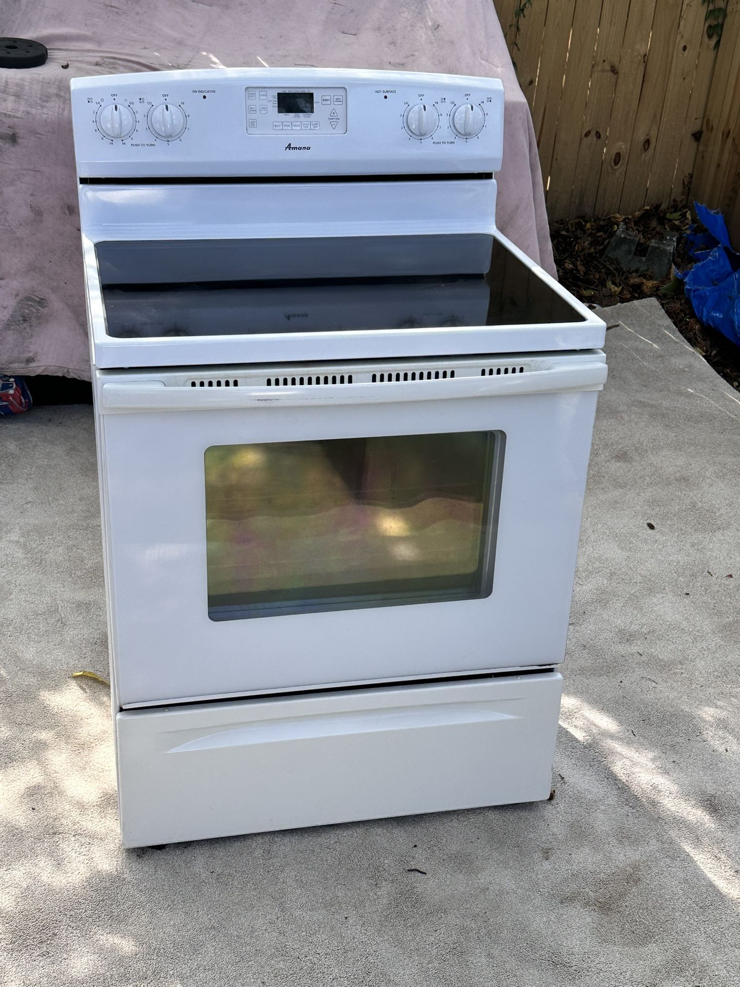 Amana Glass Top Stove