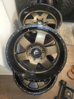 tacoma wheels n tires
