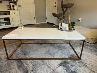 Rosa White Coffee Table w/Gold Base