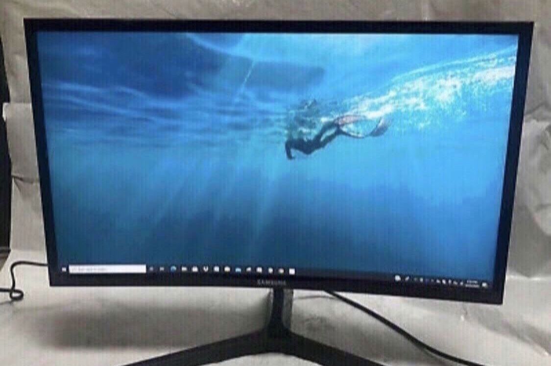 Samsung C24RG50 23.5" 16:9 144 Hz Curved FreeSync LCD Gaming Monitor