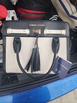 Adrienne Vittadini Marseivve Satchel

