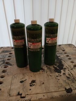 Six Bottles Patio Torch Propane with Citronella