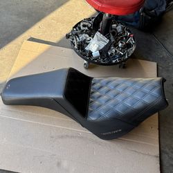 Harley Softail M8 Saddlemen Seat 2up Parts 