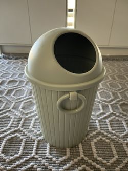 Mini Trash Can 